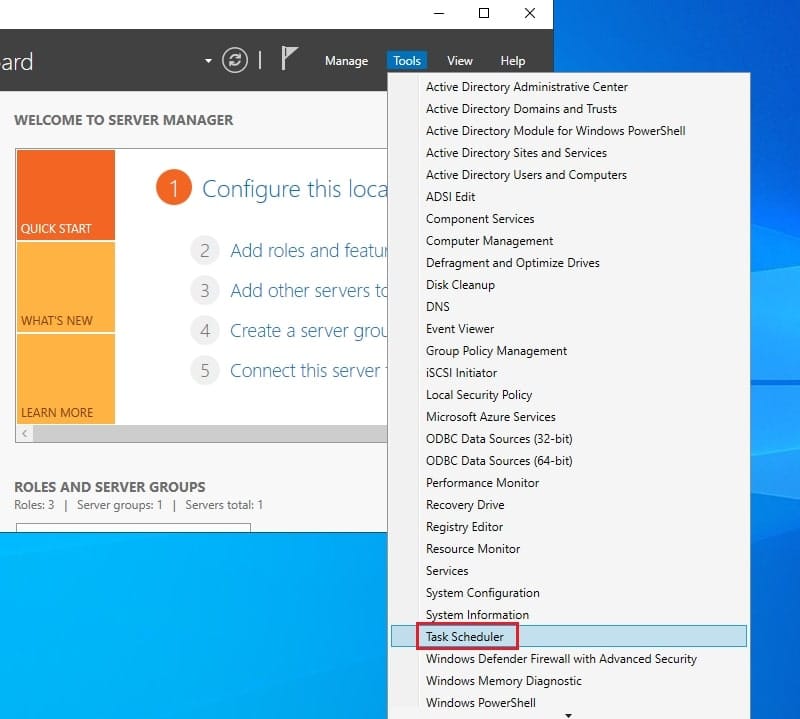 گام اول زمان بندی خاموش شدن خودکار ویندوز سرور 2022: باز کردن Task Scheduler از منوی Tools در Server Manager.