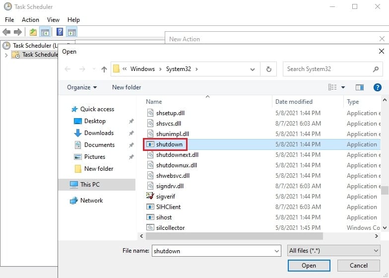 انتخاب فایل اجرایی shutdown.exe از مسیر C:\Windows\System32 برای تسک خاموش شدن سرور.