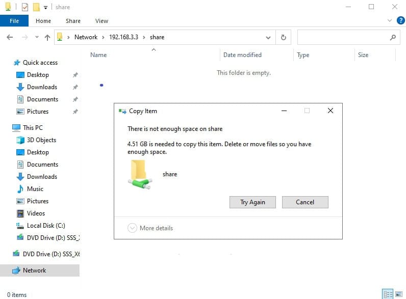 پنجره Copy Item در کامپیوتر کلاینت که هنگام تلاش برای کپی فایل حجیم به پوشه اشتراکی با سهمیه بندی، خطای "There is not enough space" را نمایش میدهد، تایید عملکرد سهمیه بندی پوشه ویندوز سرور.