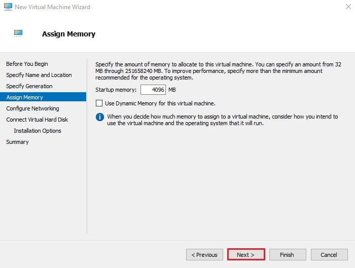 صفحه Assign Memory در ویزارد New Virtual Machine برای وارد کردن مقدار Startup memory و فعال/غیرفعال کردن Dynamic Memory برای VM در Hyper-V.