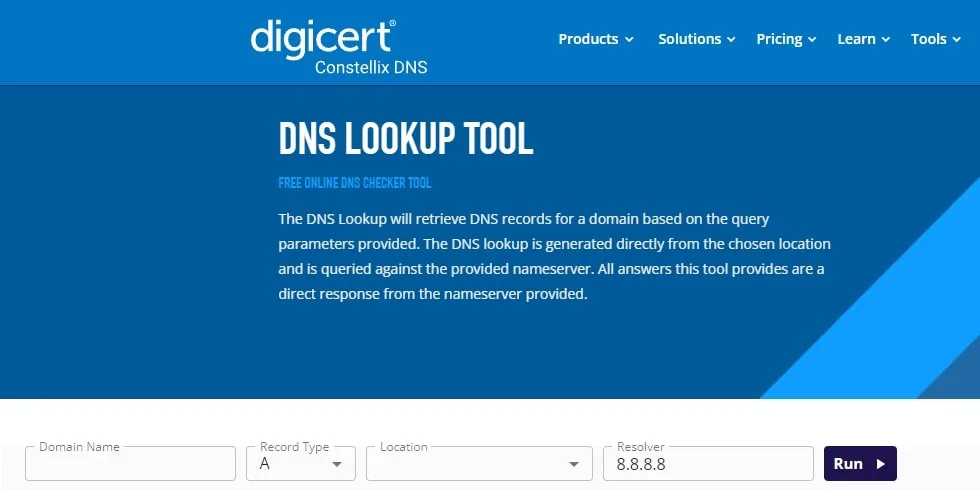 سکرین‌شات ابزار DNS Lookup Tool از Constellix برای بررسی جهانی رکوردهای DNS از مکان‌های مختلف.